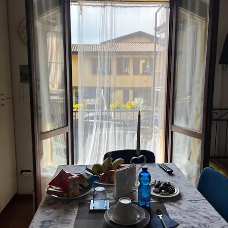 Cav Il Portico Del Conte 2 アパート