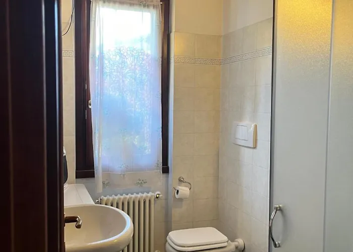 Cav Il Portico Del Conte 2 * Bosisio Parini